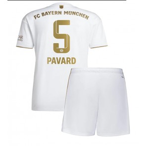 Bayern Munich Benjamin Pavard #5 kläder Barn 2022-23 Bortatröja Kortärmad (+ korta byxor)